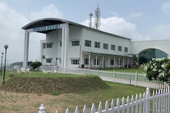 Treeoise Resort (A Unit of Sunder Kakkar Hotel), Baddi