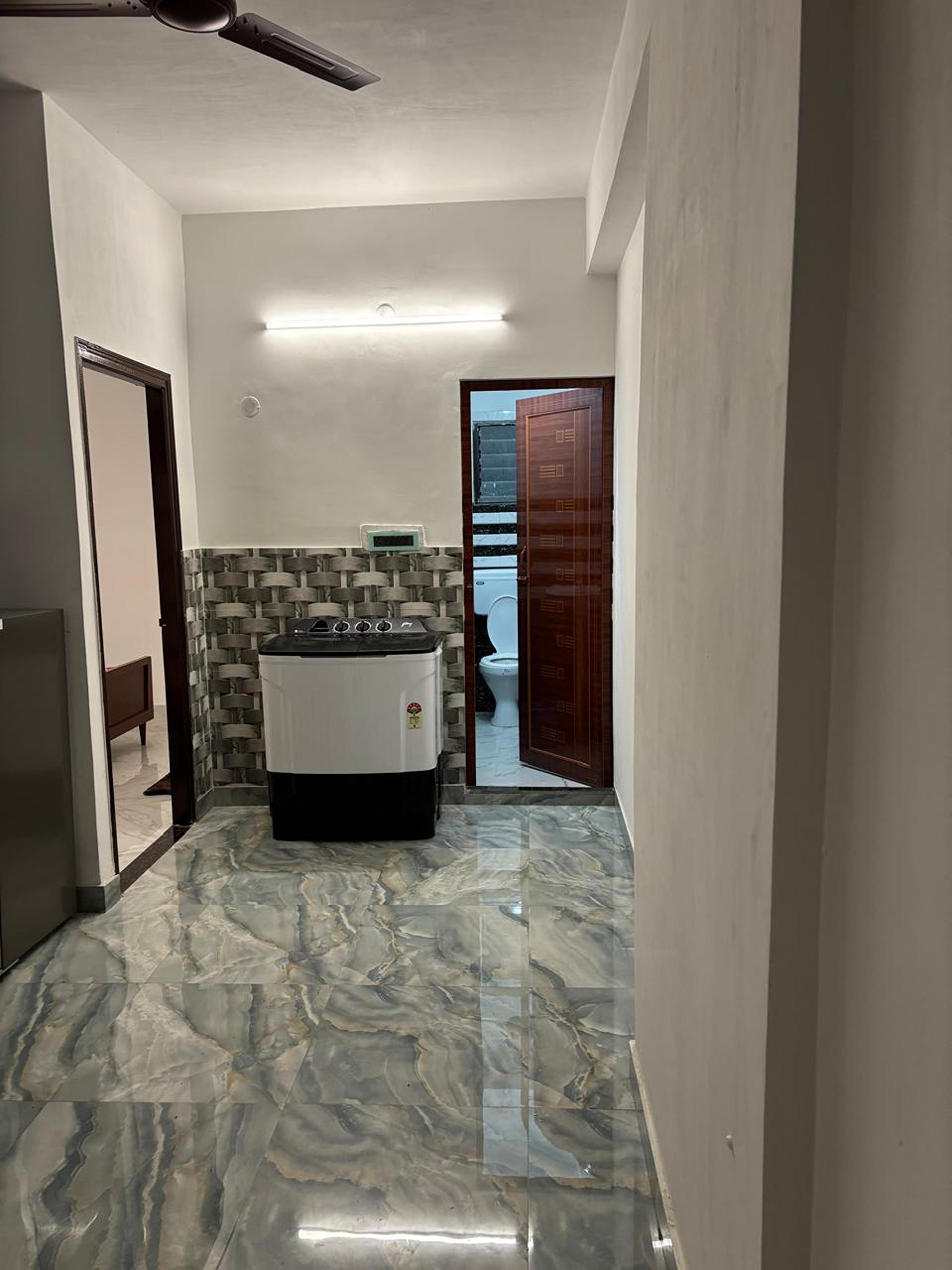 StayEasy-Rosewood Nest Kolkata - Tap to explore photos