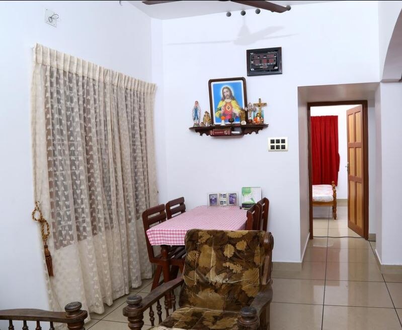 Kevins Placid Homestay | Rooms & Caretaker - Tap to explore photos
