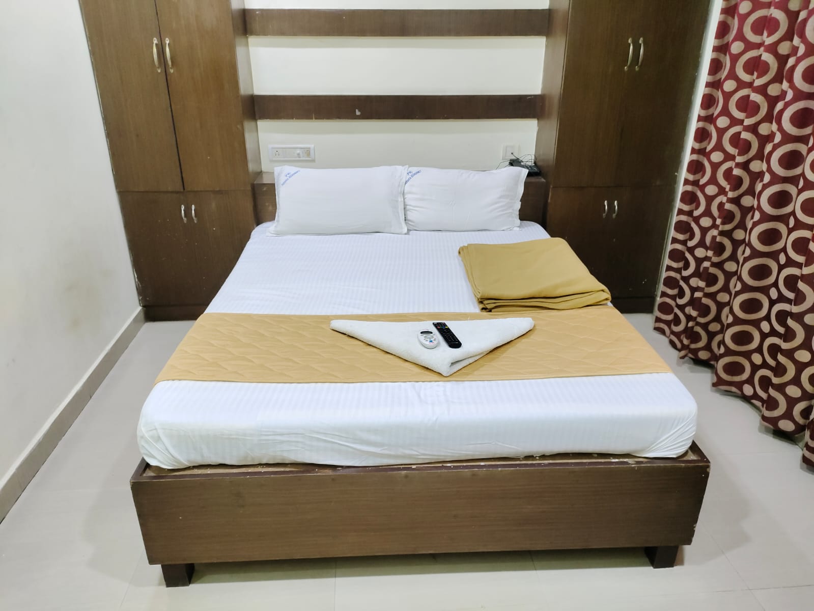Panasia Residency (Vadapalani) - Tap to explore photos