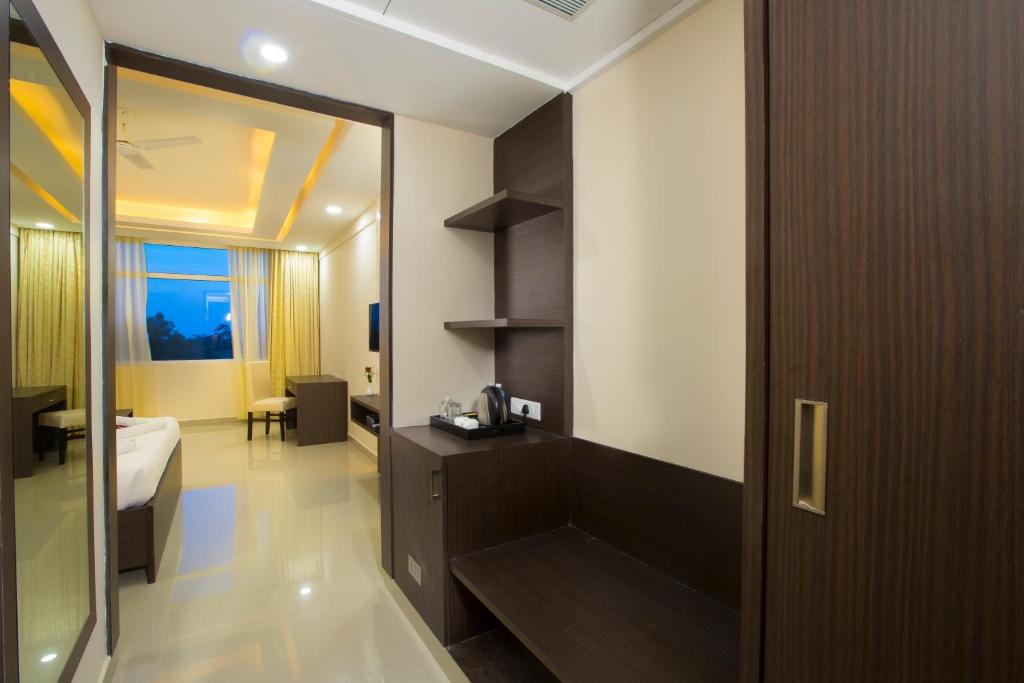 Landmark Pallavaa Beach Resort, Mahabalipuram - Tap to explore photos