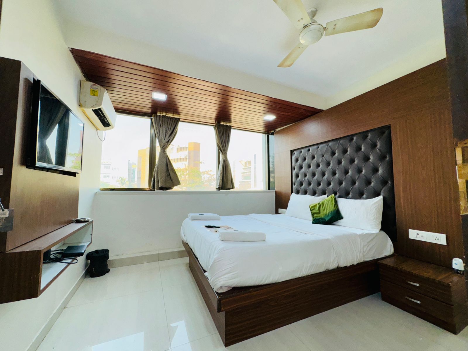 Standard AC Room With Free Wifi 1