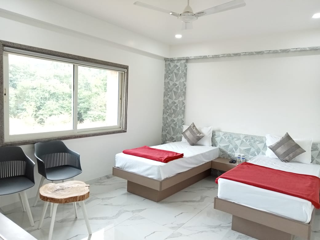 Nakshatra Resort - A Luxury Dam View Dhom Dam - Tap to explore photos