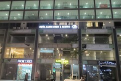 Hotel Earth Orbit, Gandhinagar