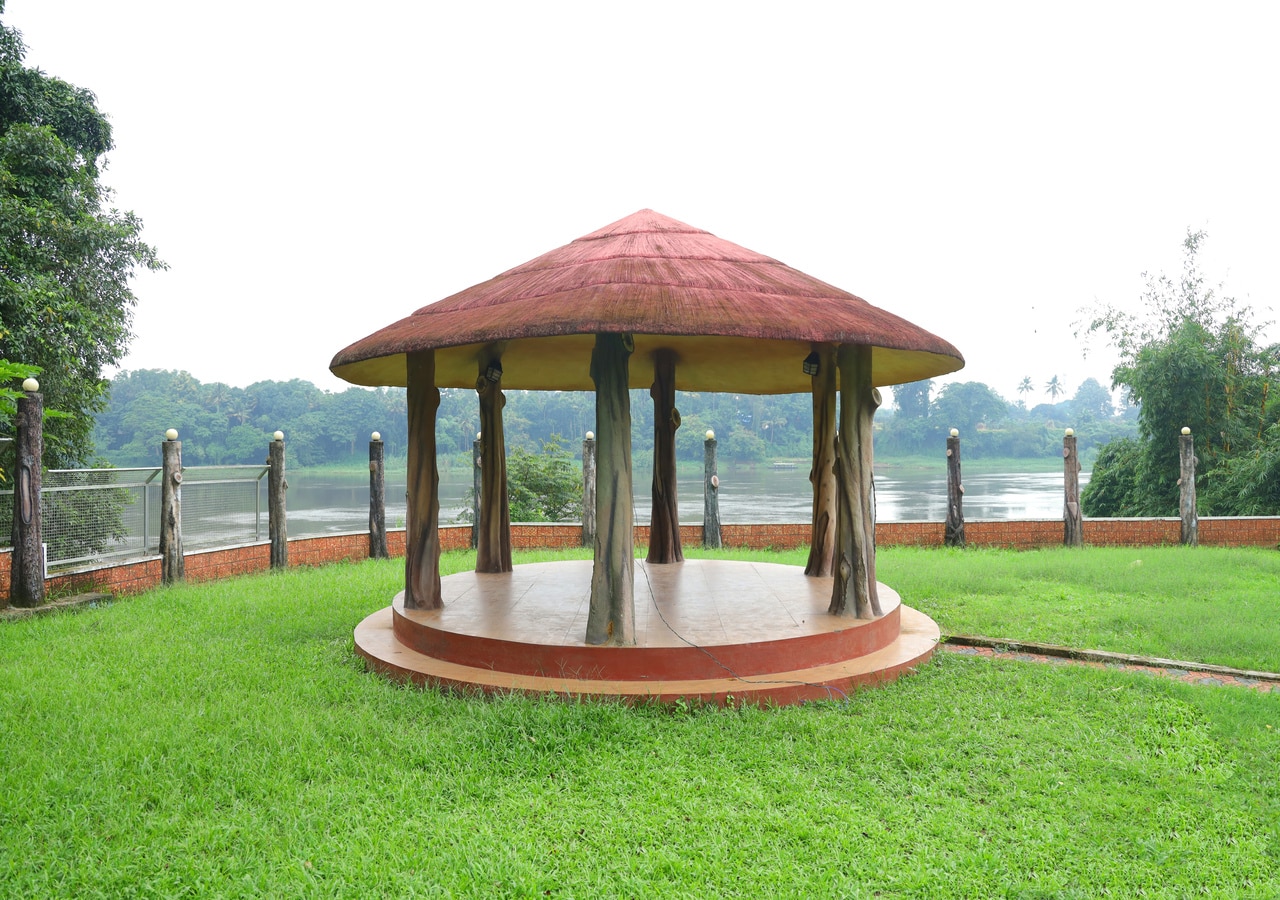 Oikos Periyar White House - Tap to explore photos