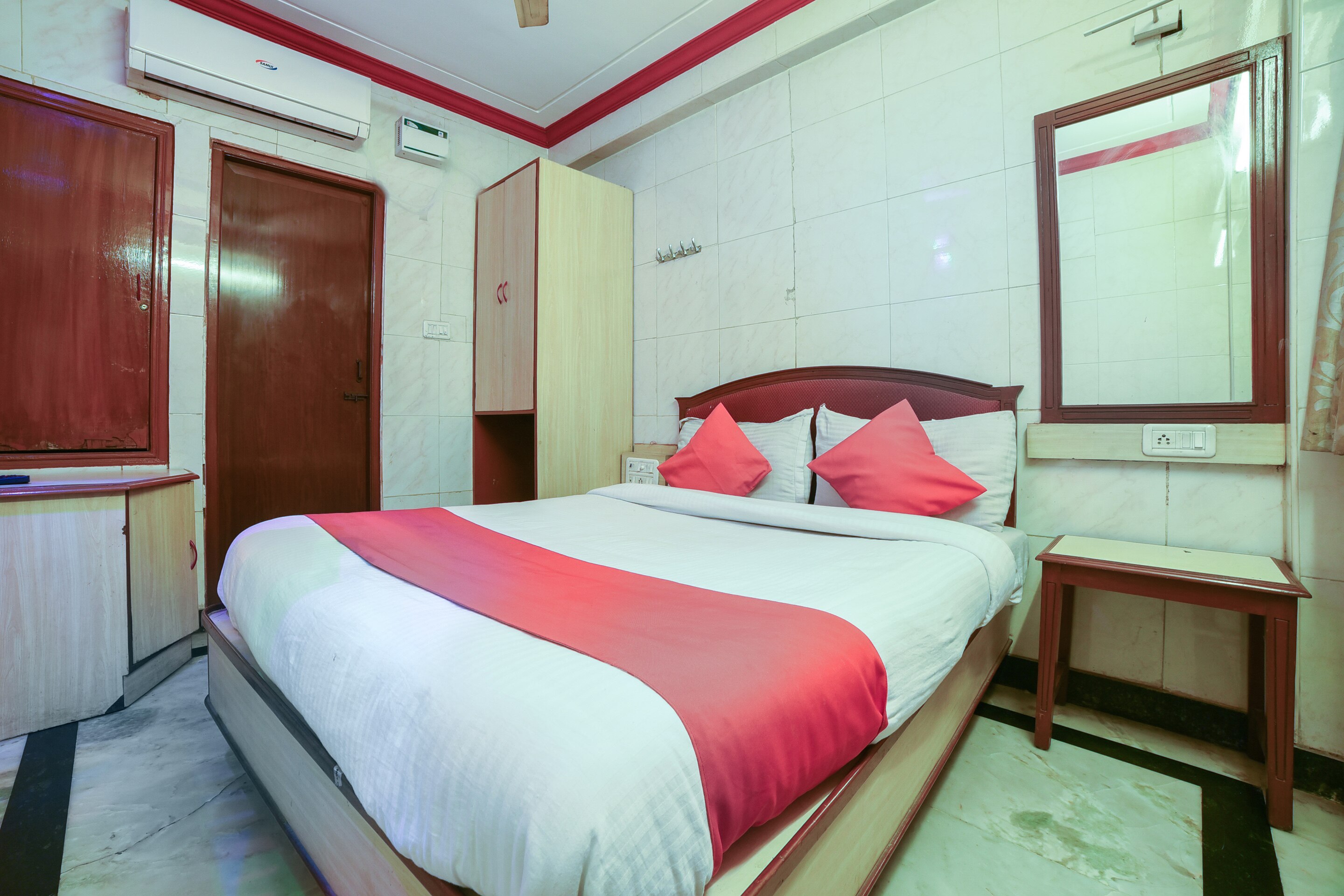 Hotel O RKH Kumaran Park - Tap to explore photos