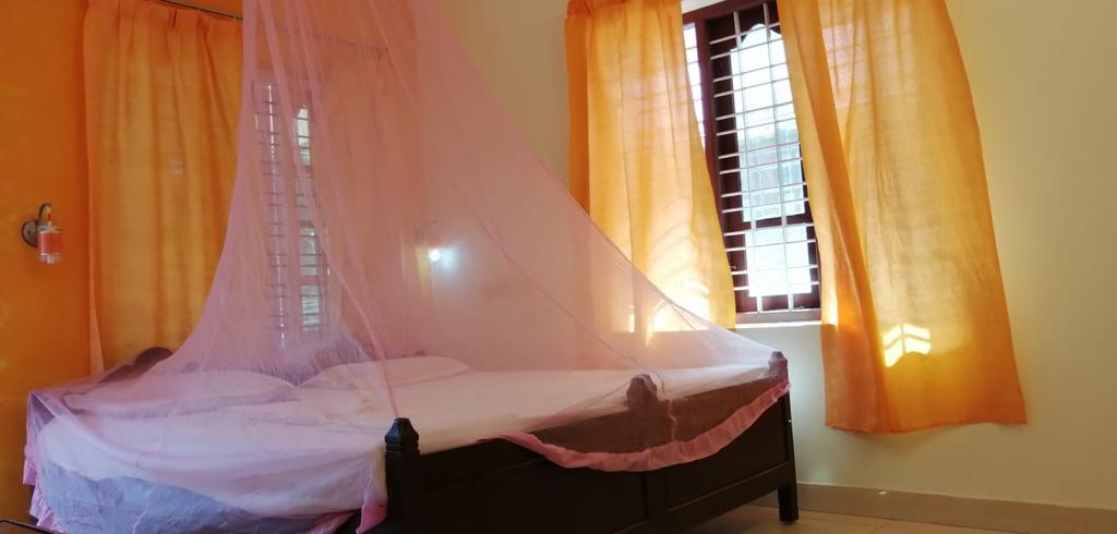 Red Palm Homestay - Tap to explore photos