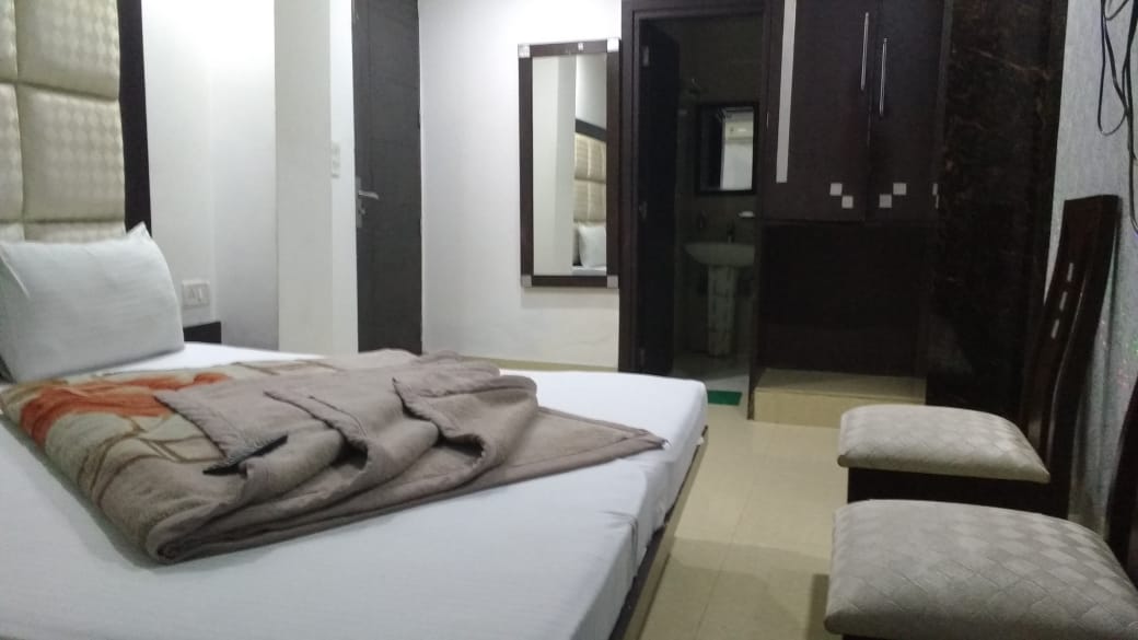 Akash Continental Delhi Inr 312 Off 1 2 5 0 Hotel Price