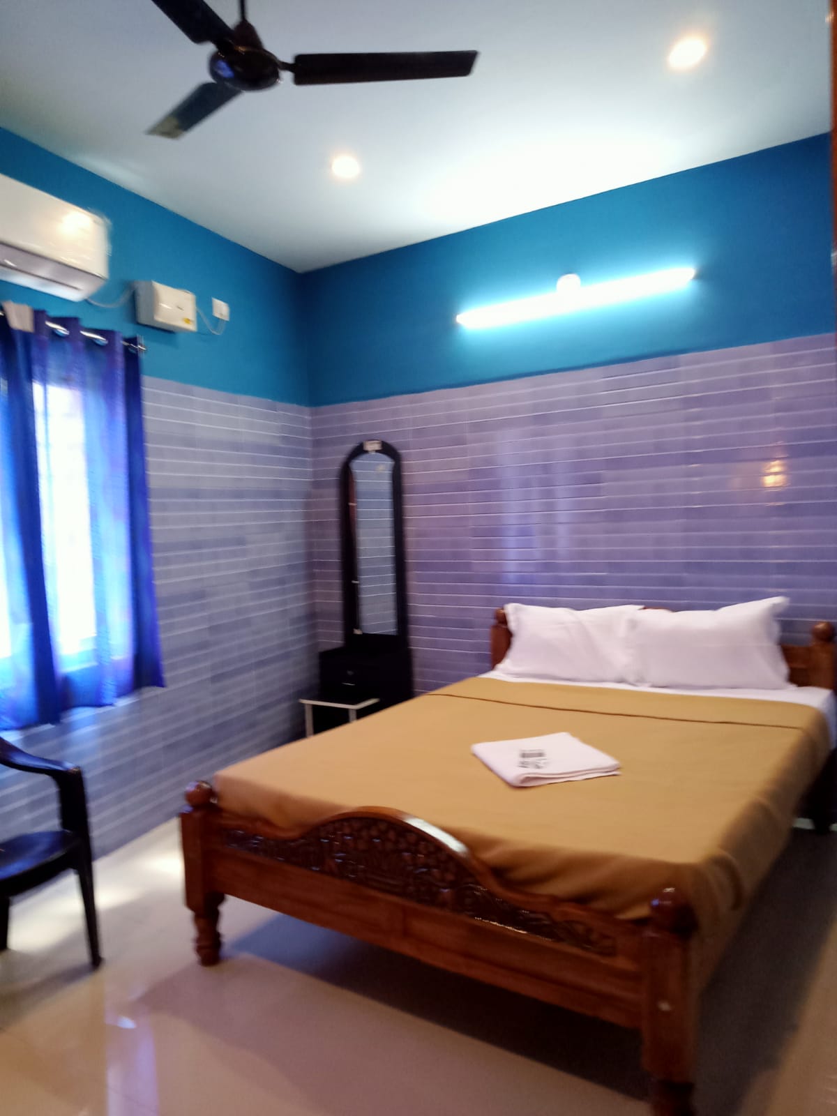 Paradise Auro Ghar Guest House - Tap to explore photos