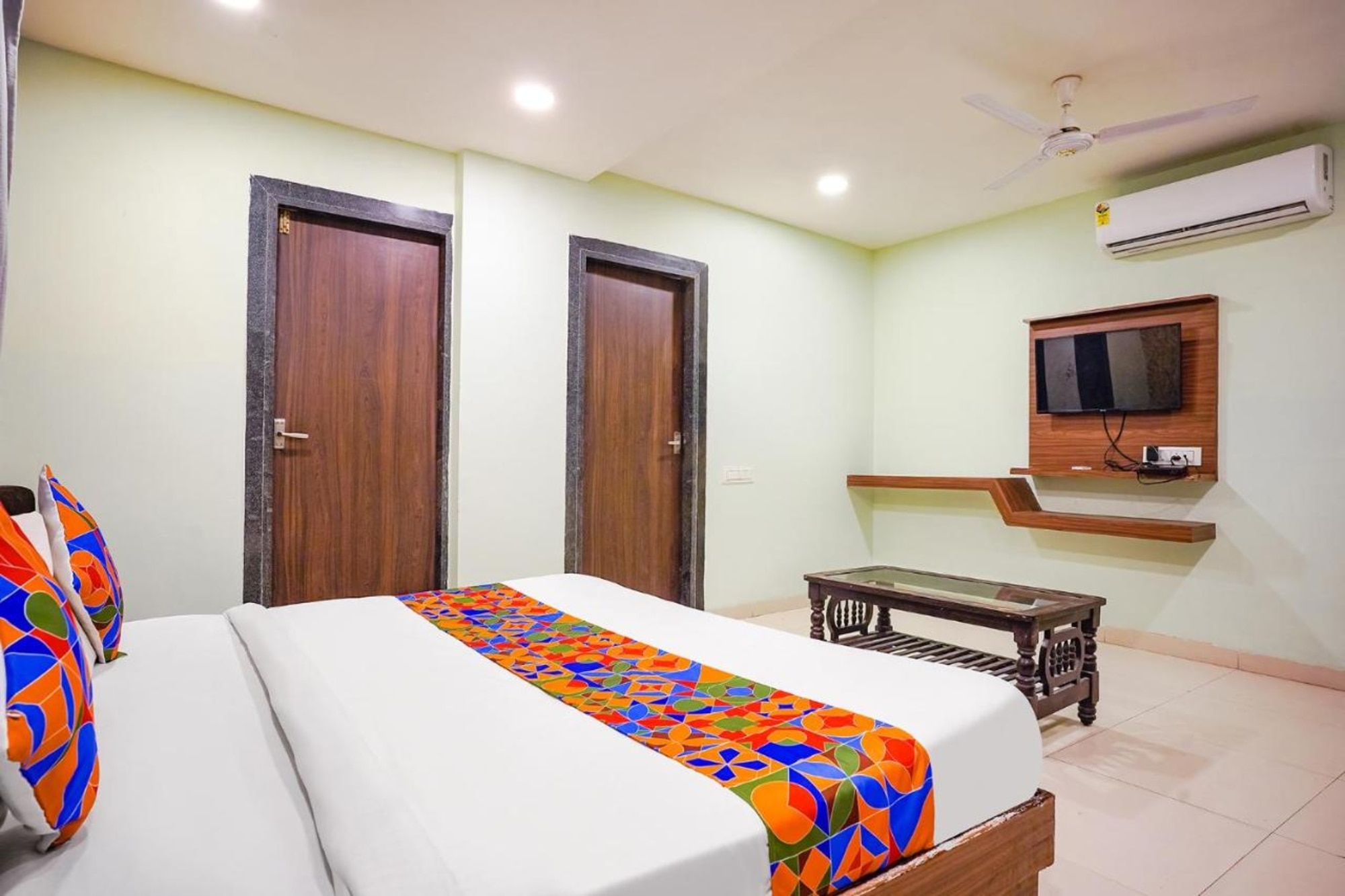 FabHotel Uday Vilas - Tap to explore photos