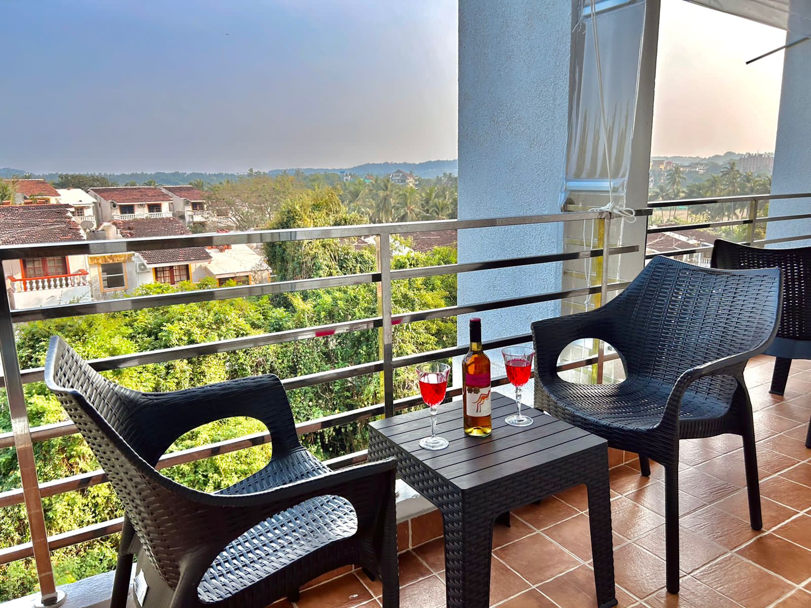 Luxury 2BHK Entire Apartment at Candolim Luxfort Near Beach - Tap to explore photos