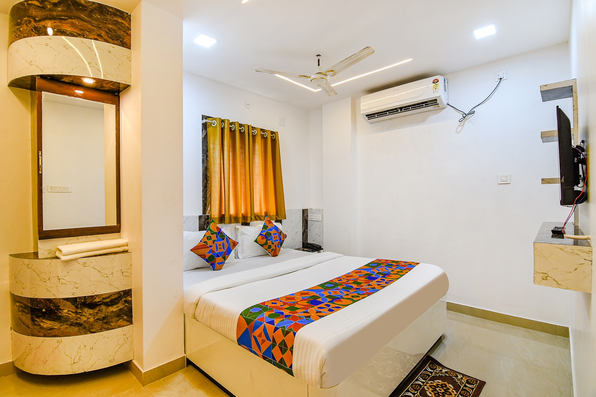 FabHotel Heritage Ruby - Opp. Acropolis Mall - Tap to explore photos