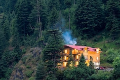 The Pine Chalet - Boutique Mountain Escape, Manali