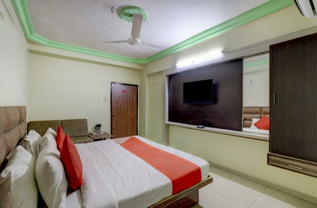 Hotel Shree Anjani - Tap to explore photos