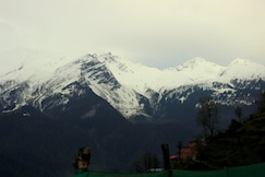 Hill Top Guest House, Tosh