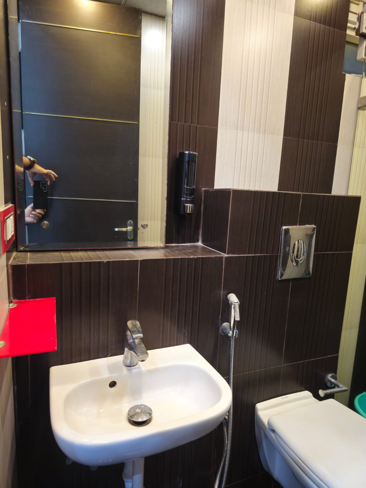 1 Room Apartment E City Parappana Agrahara - Tap to explore photos