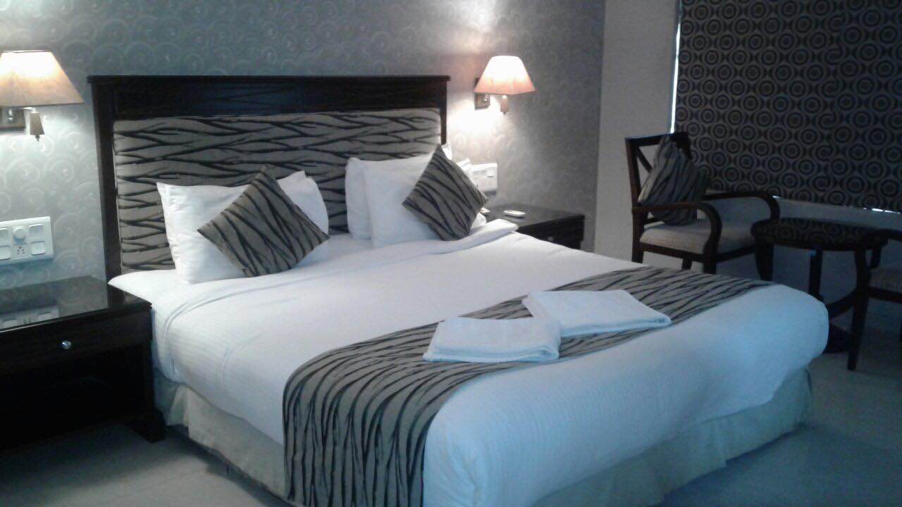Boutique Hotel 10 Calangute - Tap to explore photos