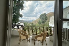 Nestoria Luxury Nature Stay in Dehradun, Kanatal