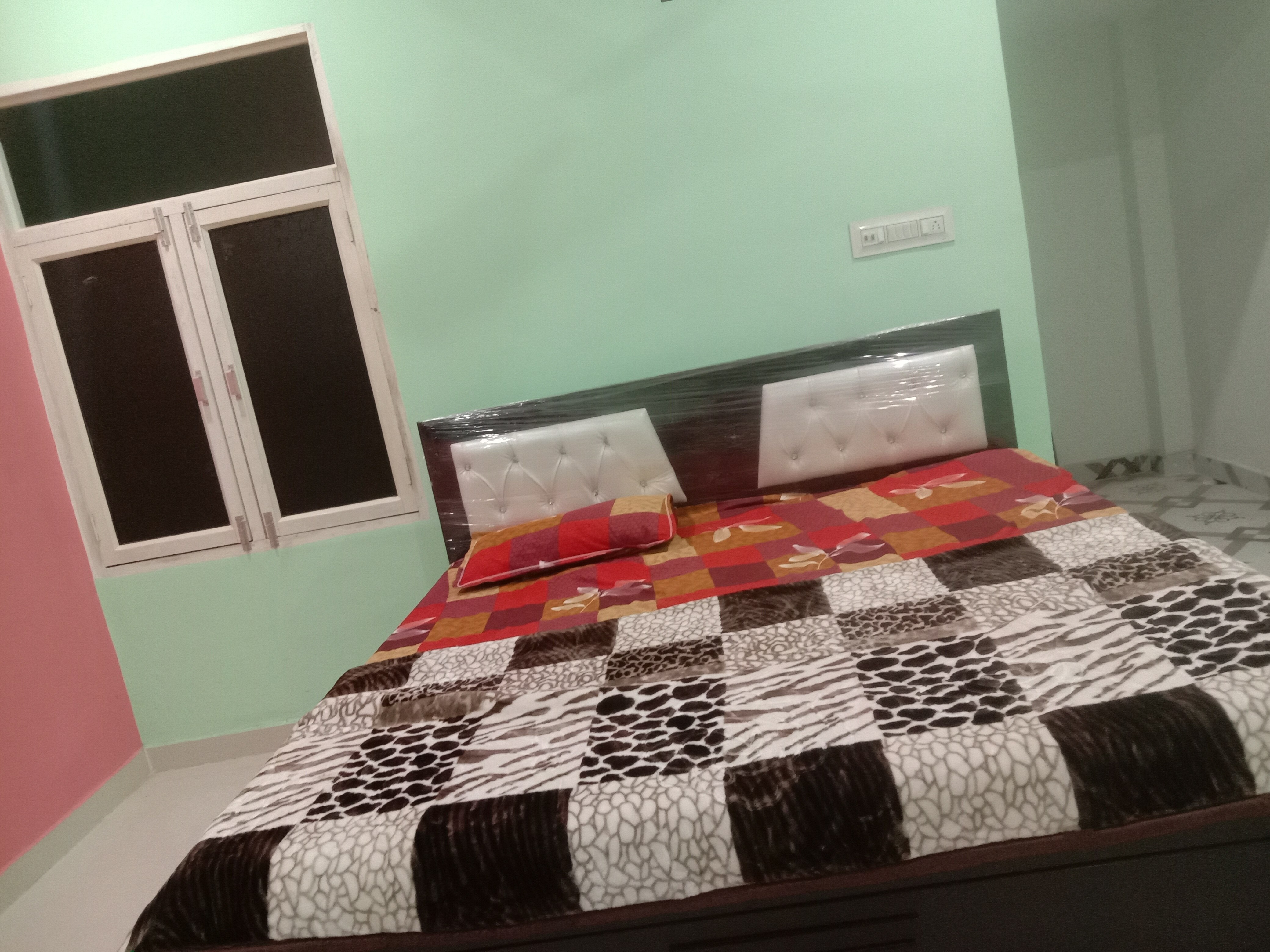Saumya Home stay - Tap to explore photos