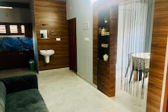 Castle Apartments | 5 min to Amrita Hospital, Cochin