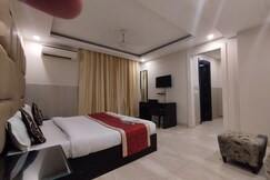 Aaron Harikanta | Private Rooms & Party Stay, Delhi