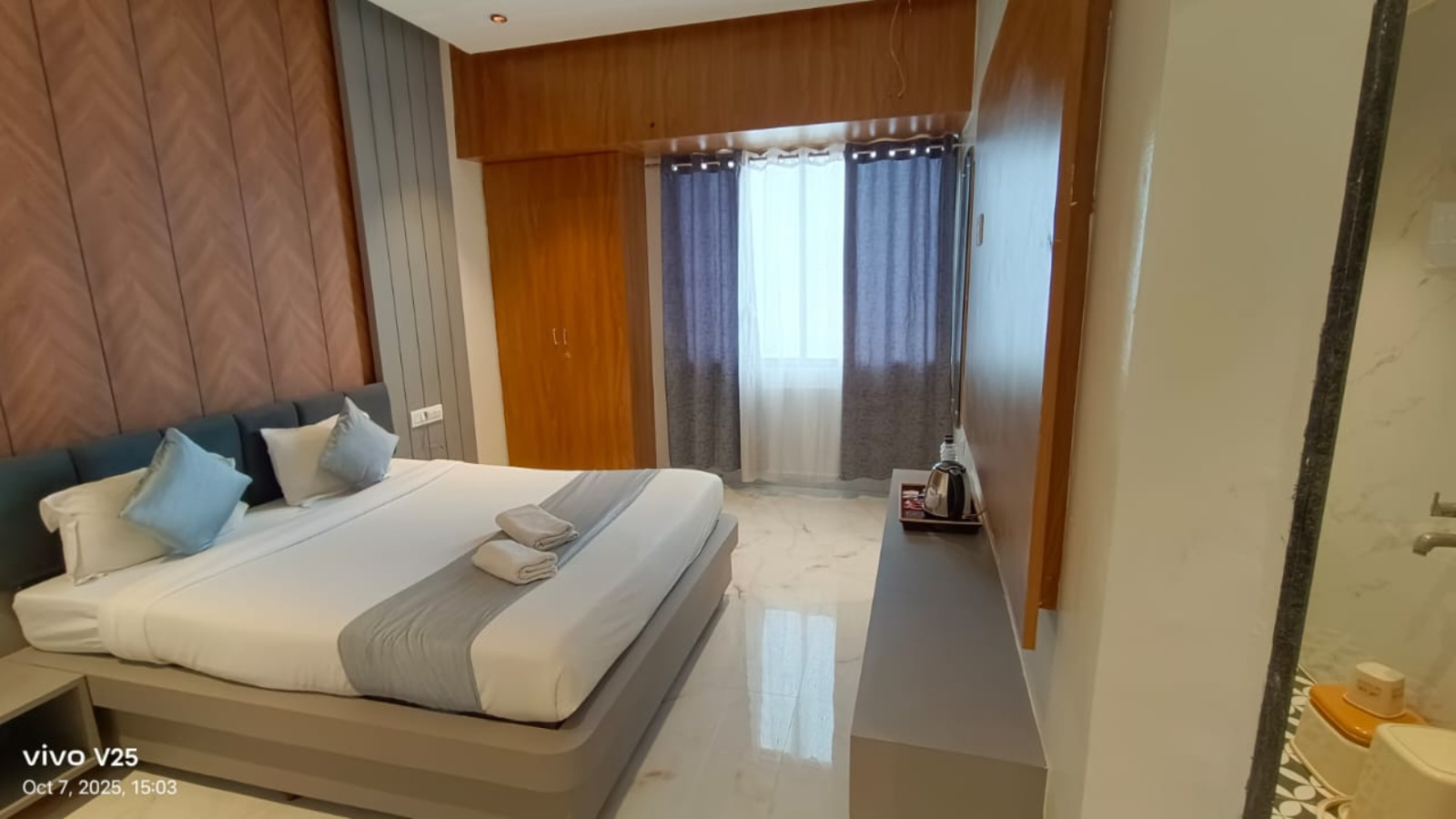 Deluxe Double Room 1