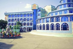 Hotel Paradise, Sagar