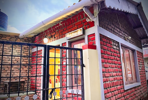 Brick House | Rooms in a Villa