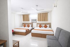 Wall Street by Rivlet, Delhi