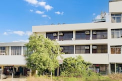 Hotel O Skyfox, Mohali