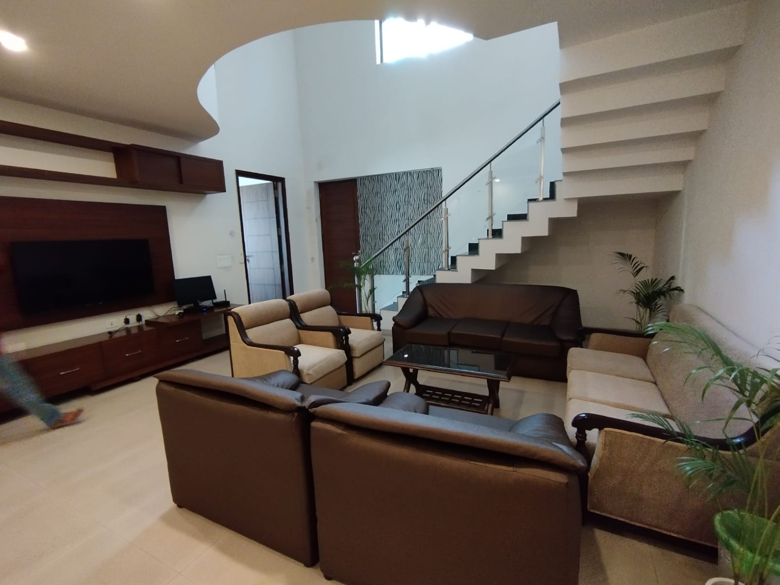 KingsLanding | Entire 4 BHK Luxury Villa - Tap to explore photos