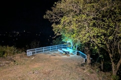 Willow Sky View point Stay with Kitchen, Vagamon