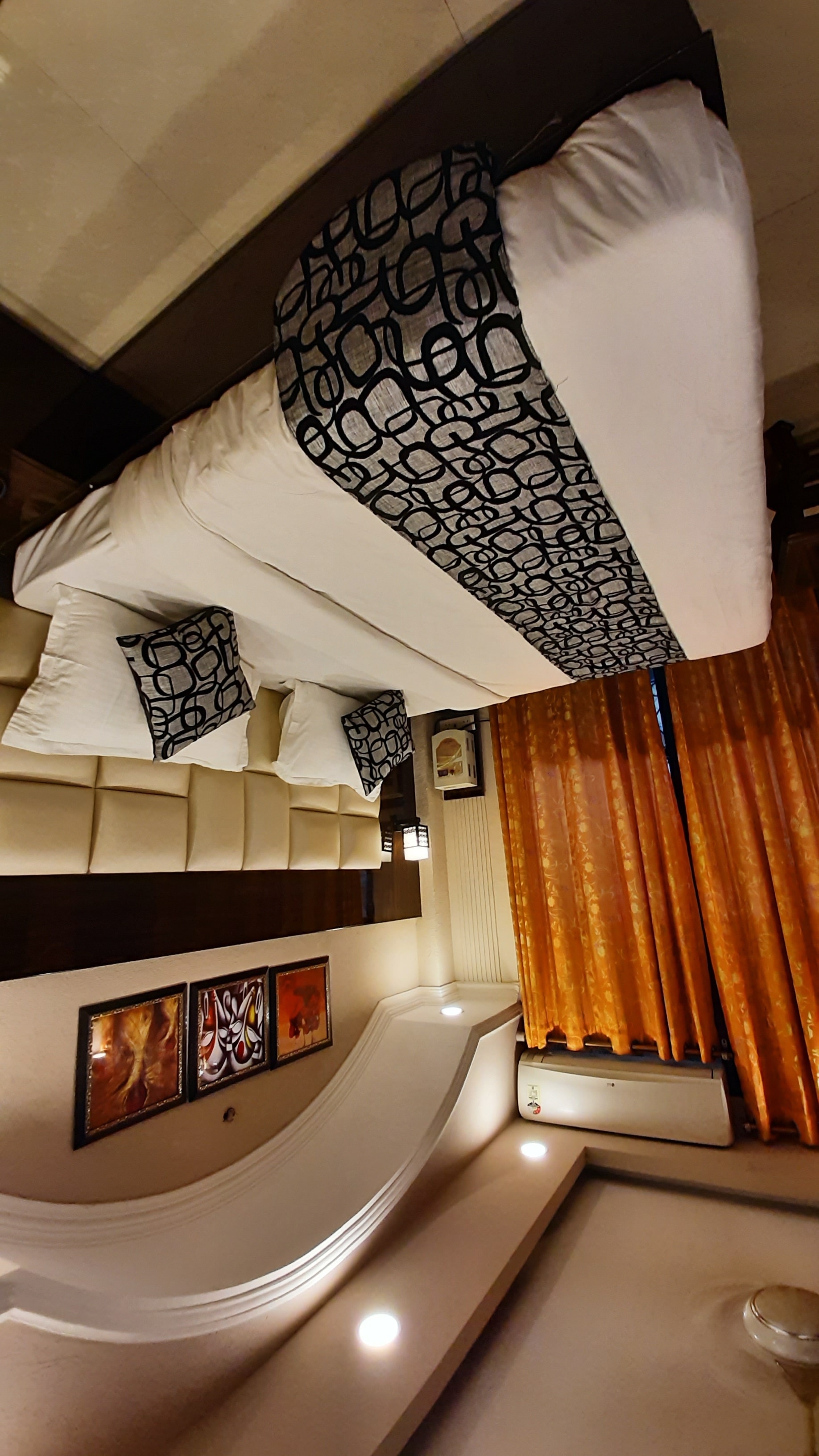 KRISHNA INN near Nizamuddin Railway Station - Tap to explore photos