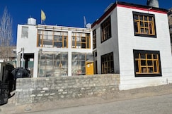 Luna Homestay, Pangong