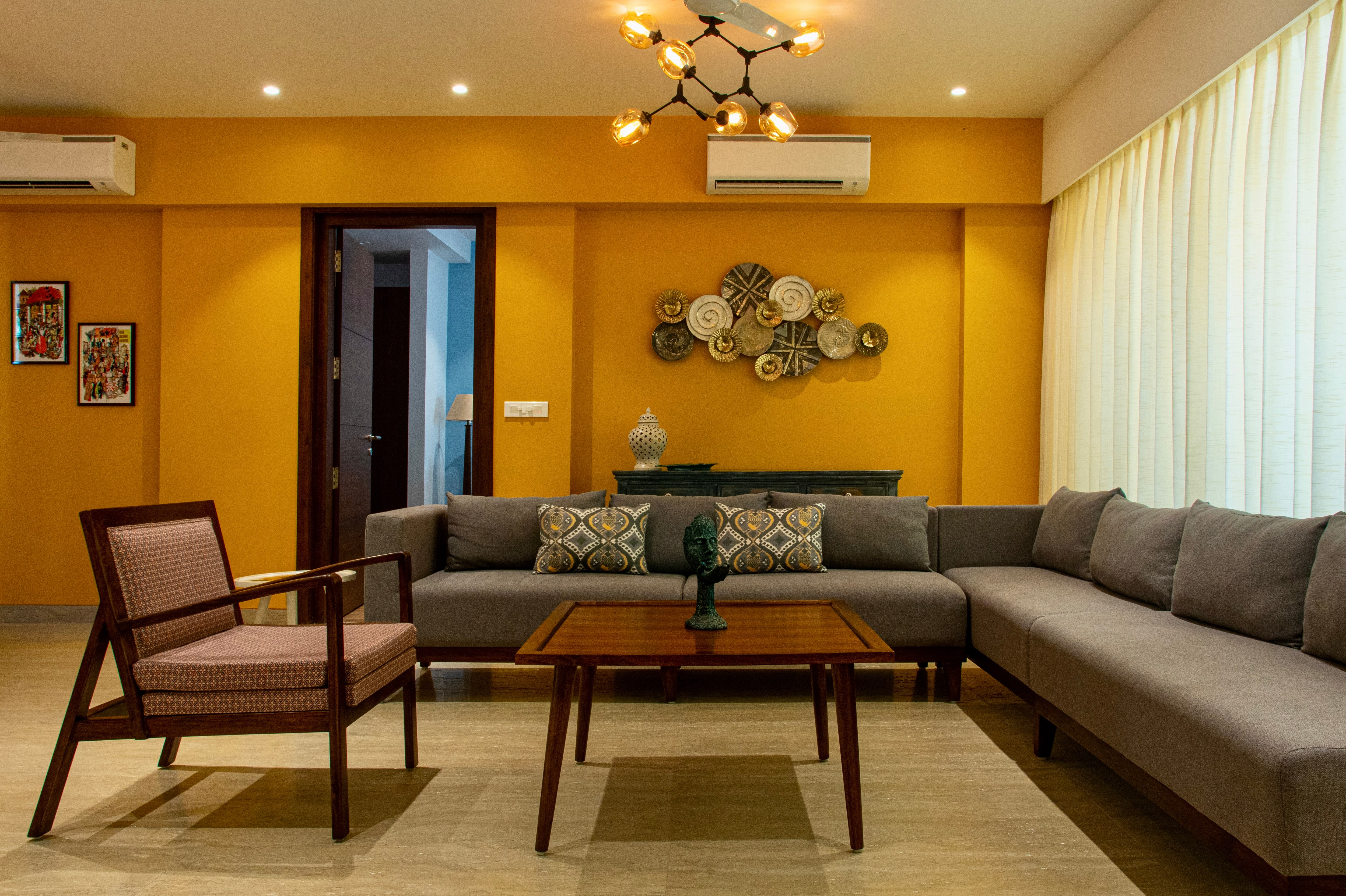 Contemporary 3bhk Apartment with rooftoop pool Candolim - Tap to explore photos
