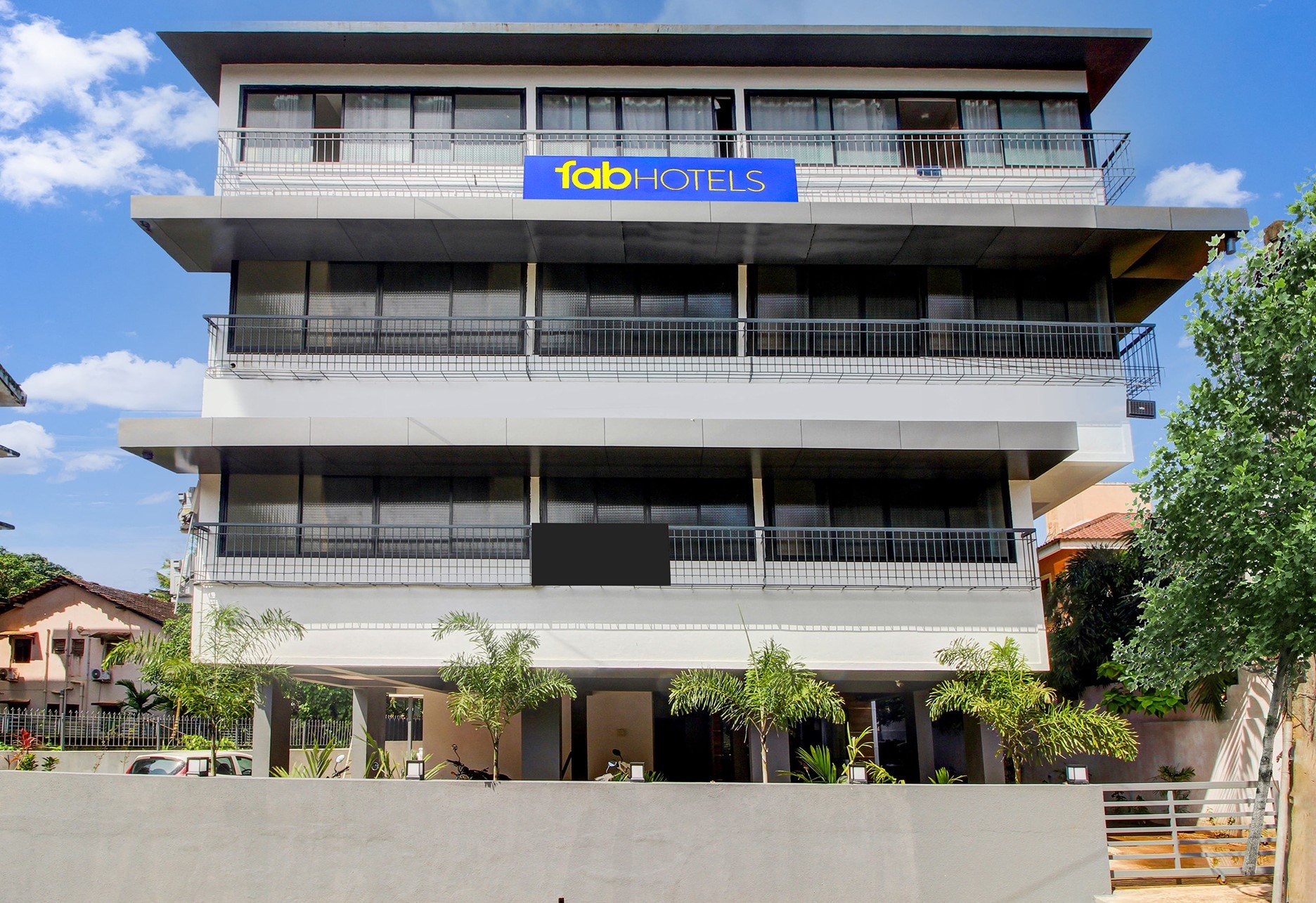 FabHotel Peak Stay - Nr. Mall De Goa, Porvorim - Tap to explore photos
