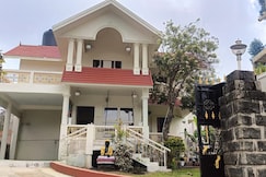 PRIYA PALACE RESORTS EVENTS SWIMMING POOL, Kodaikanal