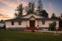 Doi Stays Dak Bungalow, Binsar