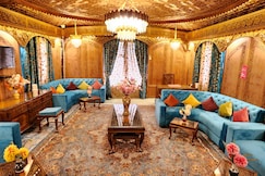 The Mughal Sheraton, Srinagar