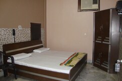 Hotel Sunshine, Rohtak