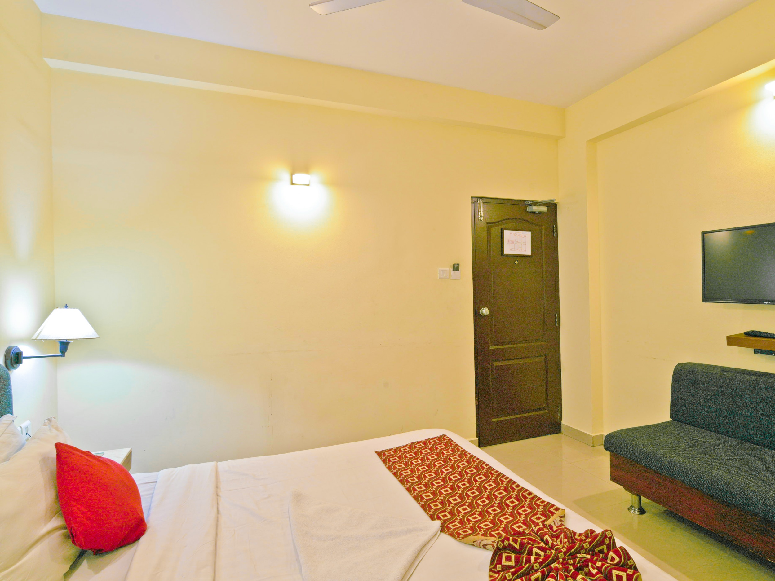 Park Residency Luxury Business Hotel - Tap to explore photos