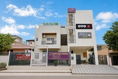 Hotel O White lotus hotel, Bhopal