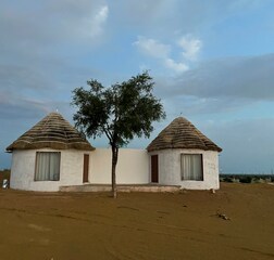 Air conditioned DELUXE HUTS