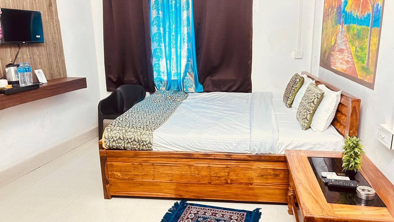 Santi Villa Homestay - Tap to explore photos