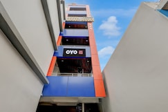 Hotel O by OYO Murari Grand, Vijaywada