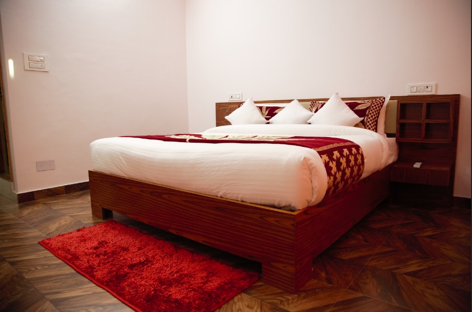HOTEL SARLA REGENCY - Tap to explore photos