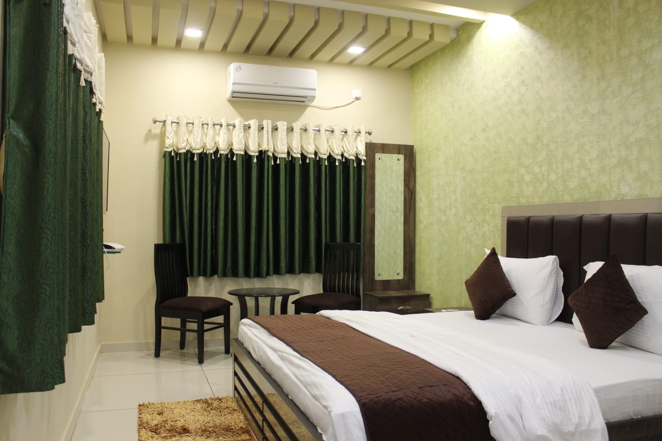 Malhaar Resorts - Tap to explore photos