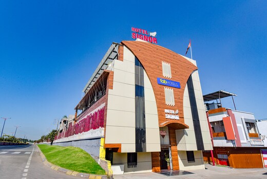 FabHotel Signor