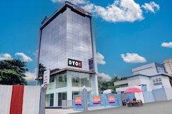 OYO 827373 PARADISE INN LODGING, Pune