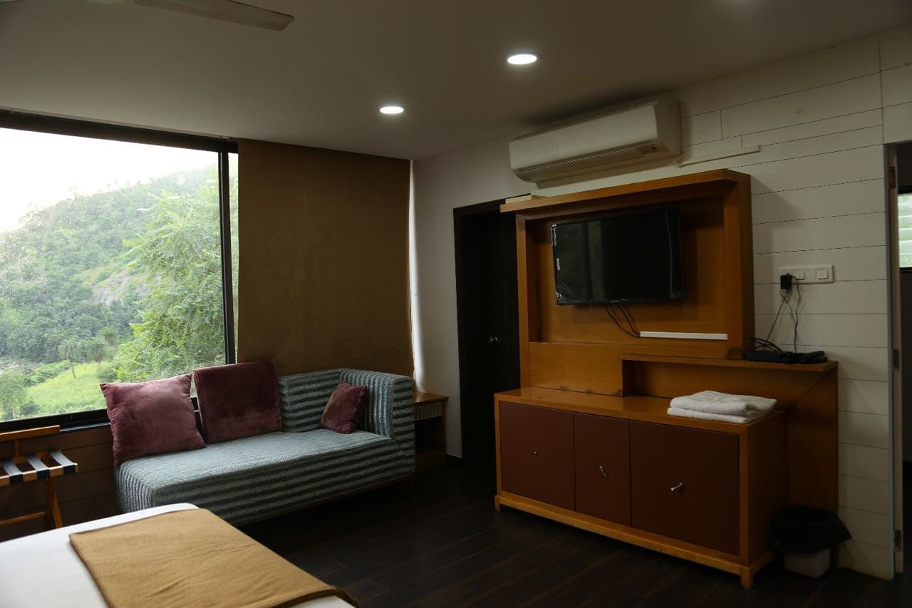 Hotel S9, Abu Road - Tap to explore photos